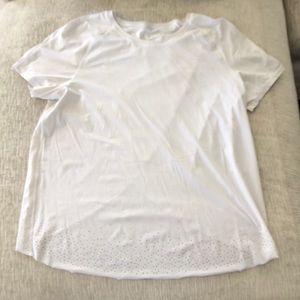 Lululemon tee with open back and detail